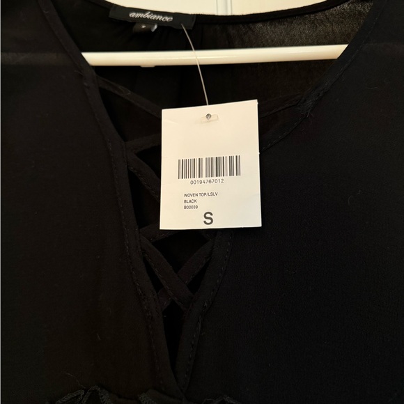 Black babydoll, bell sleeve blouse. Size small. - Picture 2 of 3